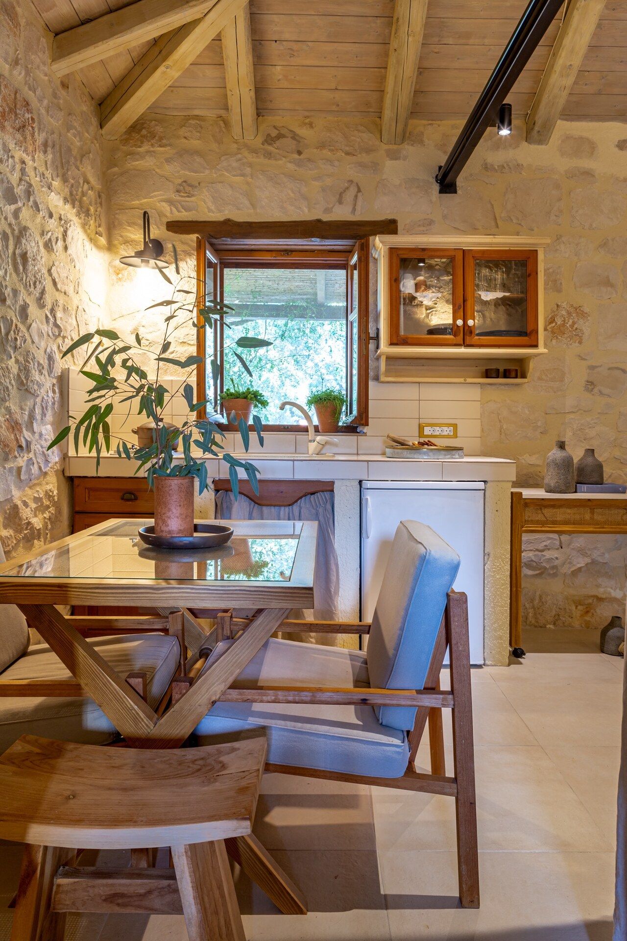 Superior Apartment: dining area